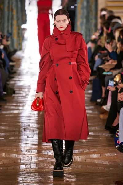 Look 30